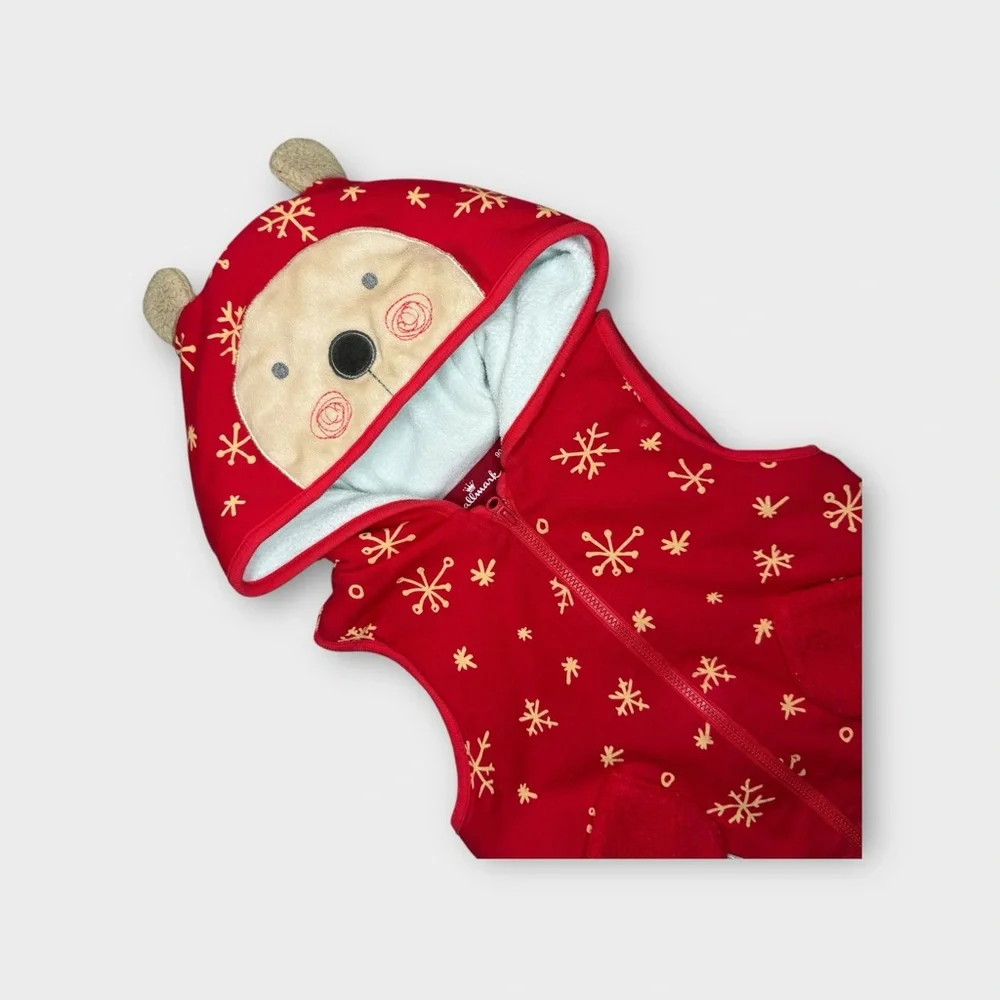 Hallmark Bear Hoodie Snowflake Pattern Red Holiday Sweater Vest